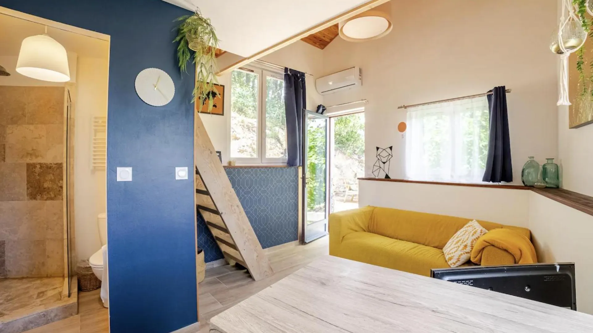 Holiday home Maisonnette En Pleine Campagne La K-Line Entrecasteaux